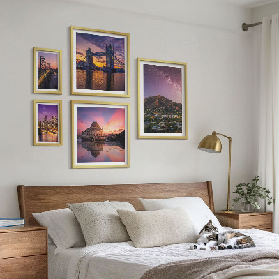 Tavelvägg med 5 tavlor Landskap av bergstäder på natten