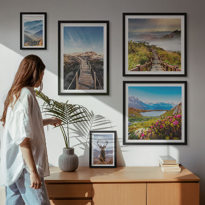 Set om 5 tavlor Landskap av berg och vilda skogar