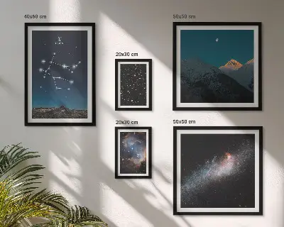 Väggdekoration med tavelset motiv av kosmiska landskap i galaxen