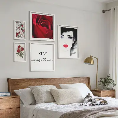 Set med 5 tavlor kvinnoporträtt med vintageblommor