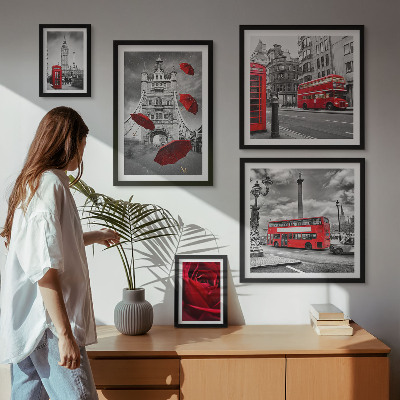 Tavelvägg med 5 tavlor Londonmotiv med röda accenter