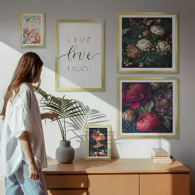 Set med 5 tavlor blommiga motiv med inspirerande citat