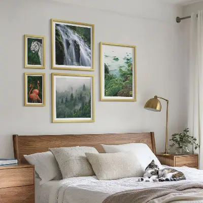 Tavelset väggdekoration naturmotiv med vilda djur i landskap