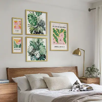 Tavelvägg med 5 tavlor växtmotiv i boho-stil med blommor
