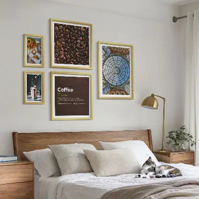 Kaffegodis i rustik stil tavelvägg med 5 tavlor
