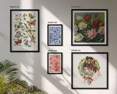 Tavelvägg med 5 tavlor med vintage-motiv av blommor och fjärilar
