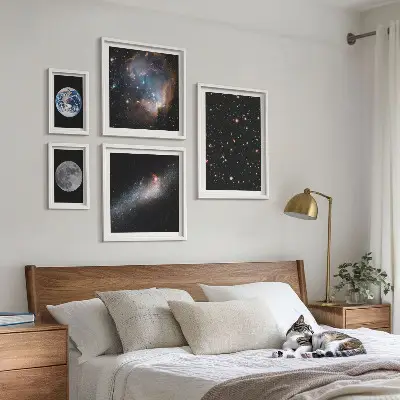 Tavelvägg med 5 tavlor med kosmiska landskap i galaxen