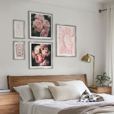 Tavelvägg med 5 tavlor Rosa blommor i boho-stil