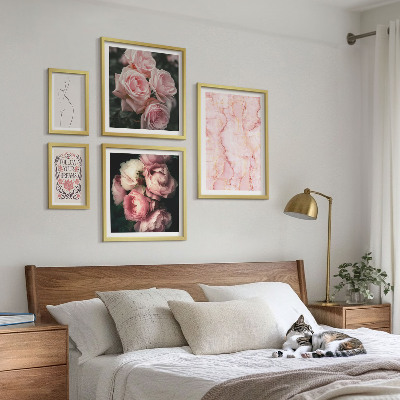 Tavelvägg med 5 tavlor Rosa blommor i boho-stil