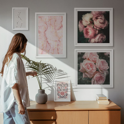 Tavelvägg med 5 tavlor Rosa blommor i boho-stil