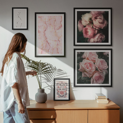 Tavelvägg med 5 tavlor Rosa blommor i boho-stil
