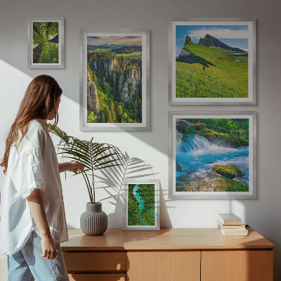 Tavelvägg med 5 tavlor Landskap berg floder skogar