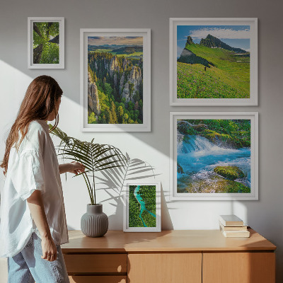 Tavelvägg med 5 tavlor Landskap berg floder skogar
