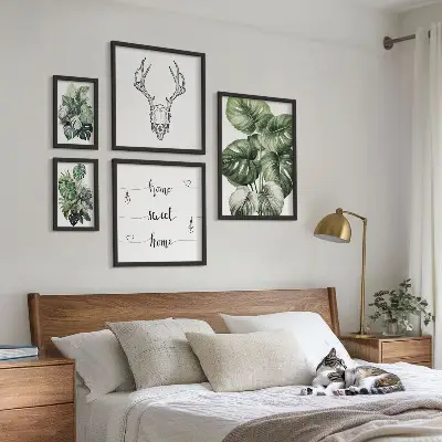 Tavelvägg med 5 tavlor växtmotiv i naturtema