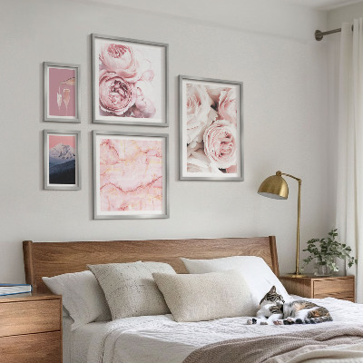 Tavelvägg med 5 tavlor Elegant accent med rosa blommor