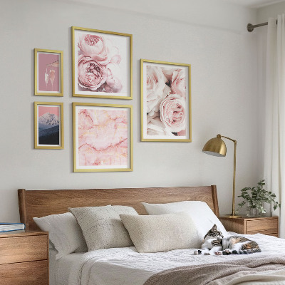 Tavelvägg med 5 tavlor Elegant accent med rosa blommor