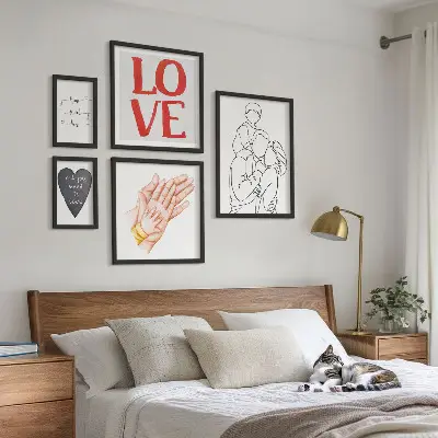 Set om 5 tavlor med motiv av familj, kärlek, värme och lycka