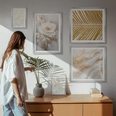 Tavelvägg med 5 tavlor med snygga blommotiv