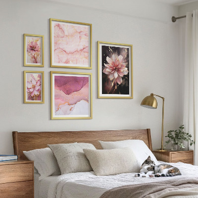 Tavelvägg med 5 tavlor Rosa blomsterarrangemang