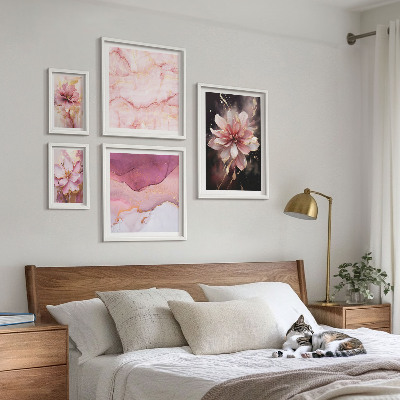 Tavelvägg med 5 tavlor Rosa blomsterarrangemang