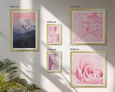 Tavelvägg med 5 tavlor rosa landskap med moderna blommor
