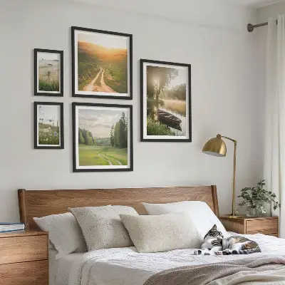 Landskap av vatten och grönska tavelvägg med 5 tavlor