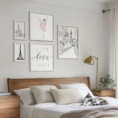 Tavelset för väggdekoration med snygga motiv inspirerade av Paris