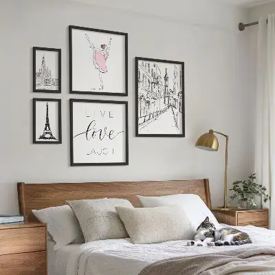 Tavelset för väggdekoration med snygga motiv inspirerade av Paris