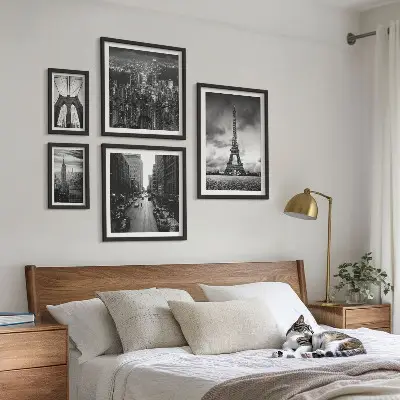 Tavelvägg med 5 tavlor svartvita arkitektoniska motiv