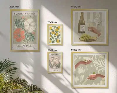 Tavelvägg med 5 tavlor med motiv av blommor och frukter i vintagestil
