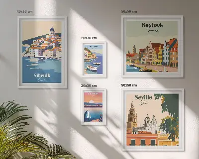 Tavelvägg med 5 tavlor med motiv av kuststäder och landskap