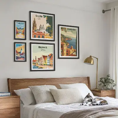 Tavelvägg med 5 tavlor motiv med europeiska stadslandskap