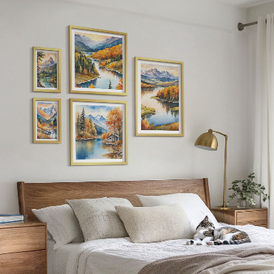 Tavelvägg med 5 tavlor Bergsfloder höstträd