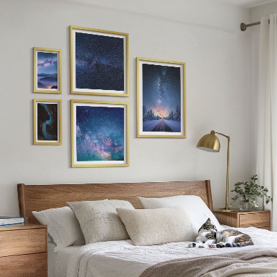 Tavelvägg med 5 tavlor Kosmiska nattlandskap
