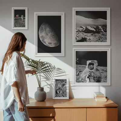 Väggdekoration tavelset Astronauternas månlandskap