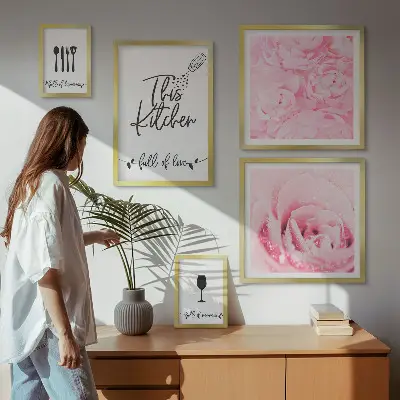 Tavelvägg med 5 tavlor köksinspiration med rosor