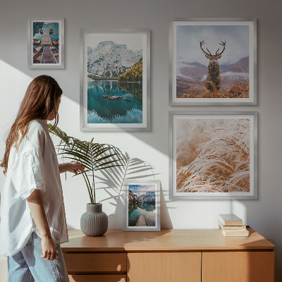 Tavelvägg med 5 tavlor Bergslandskap och naturens skönhet