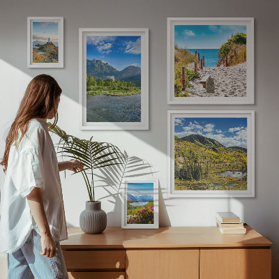 Tavelvägg med 5 tavlor Landskap med berg och stränder