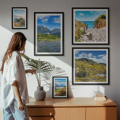 Tavelvägg med 5 tavlor Landskap med berg och stränder