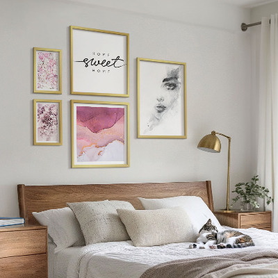 Set om 5 tavlor Kvinnoporträtt, blommor, pastell