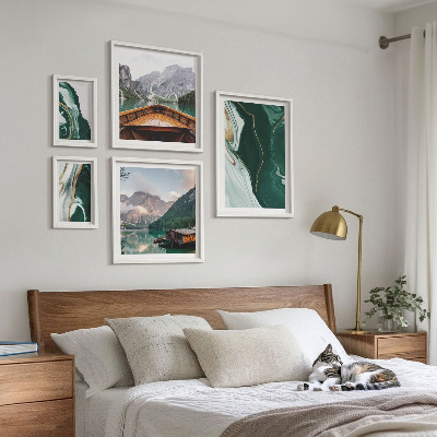 Tavelvägg med 5 tavlor Gröna landskap, vatten, berg