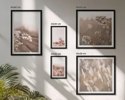 Blommotiv av delikat natur set om 5 tavlor