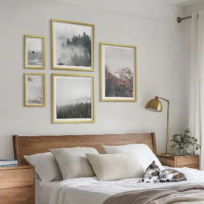 Tavloset med 5 delar motiv av landskap med berg, skog och moln