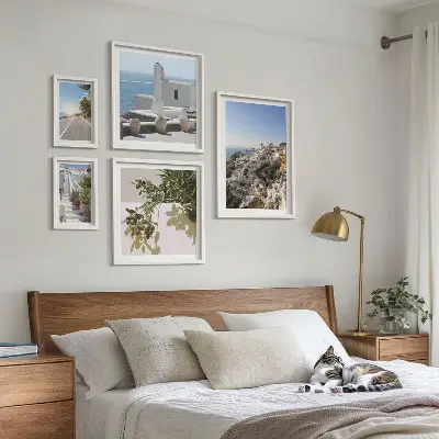 Väggdekoration i tavelset med santorini-motiv