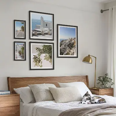 Väggdekoration i tavelset med santorini-motiv
