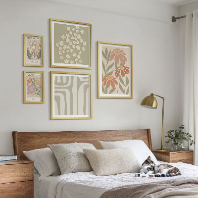 Tavelvägg med 5 tavlor Blommönster London Paris boho
