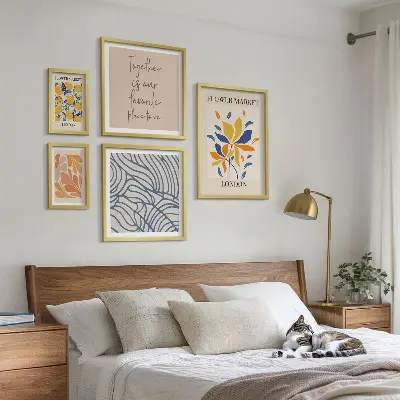 Blommotiv med London-inskriptioner set om 5 tavlor