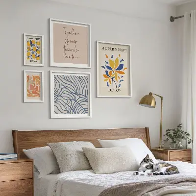 Blommotiv med London-inskriptioner set om 5 tavlor