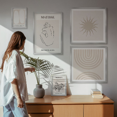 Tavelvägg med 5 tavlor Minimalistiska konstlinjer