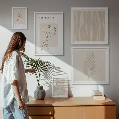 Tavelvägg med 5 tavlor med vackra minimalistiska motiv
